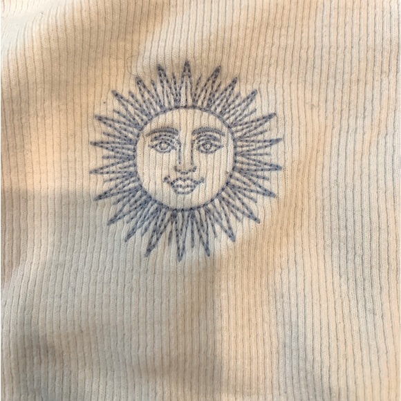 Hollister White Tank Embroidered XS - Picture 3 of 4